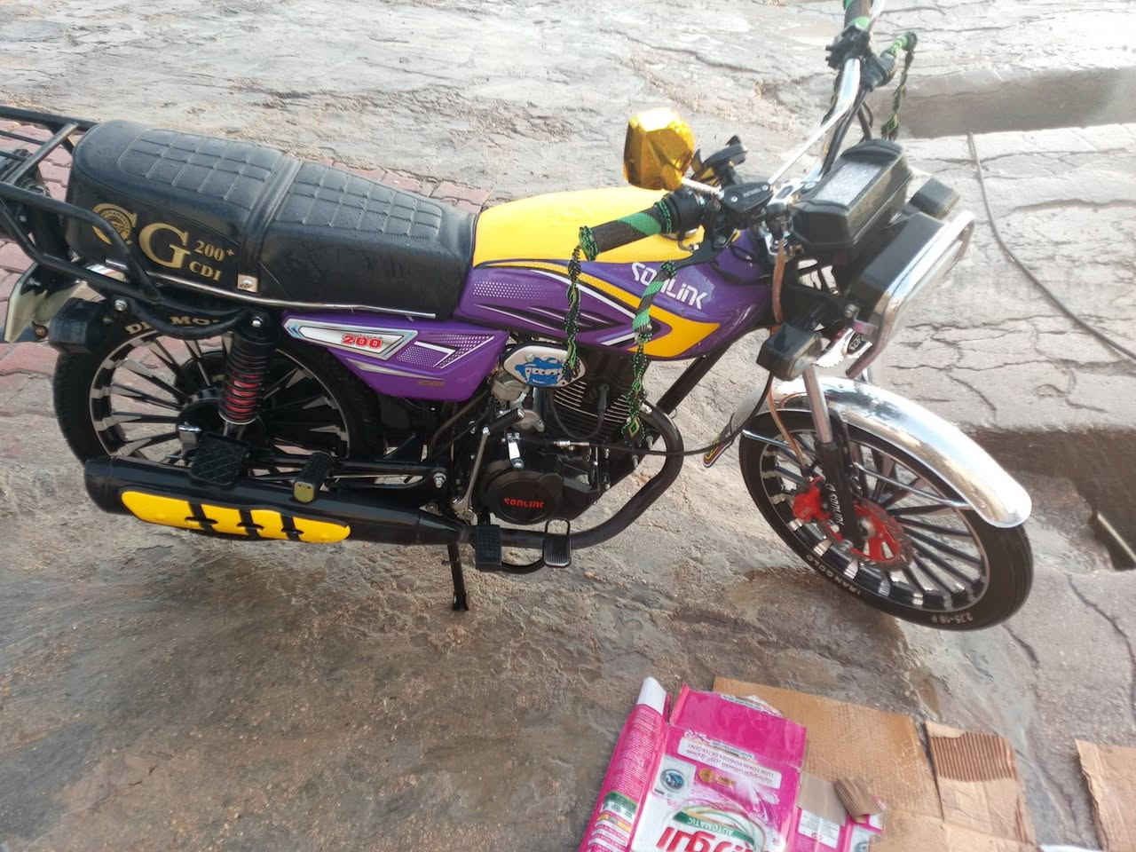 سلام عليكم درجه 24صار شهر وشويه أنشدت 25جديده نضيفه200زنجيل
وصلت 850
***********
