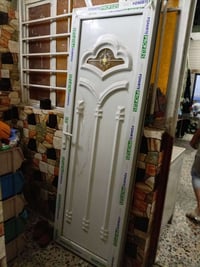 باب نضيف • ارتفاع ٢م • عرض ٨٠سم