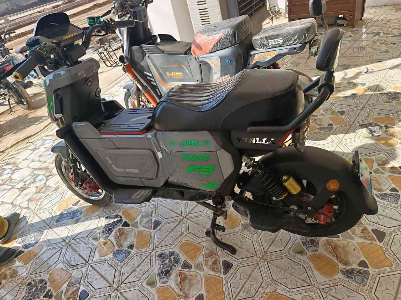 السلام عليكم عندي دراجه شحن البيع نوع الدراجه سوبر F3 الدراجه فول نضافه  السعر من الخير 750  رقم الهاتف ***********  مكان الدراجه ديالى الخالص جيزاني الجول
