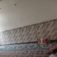 طابق ارضي • كراج • سطح