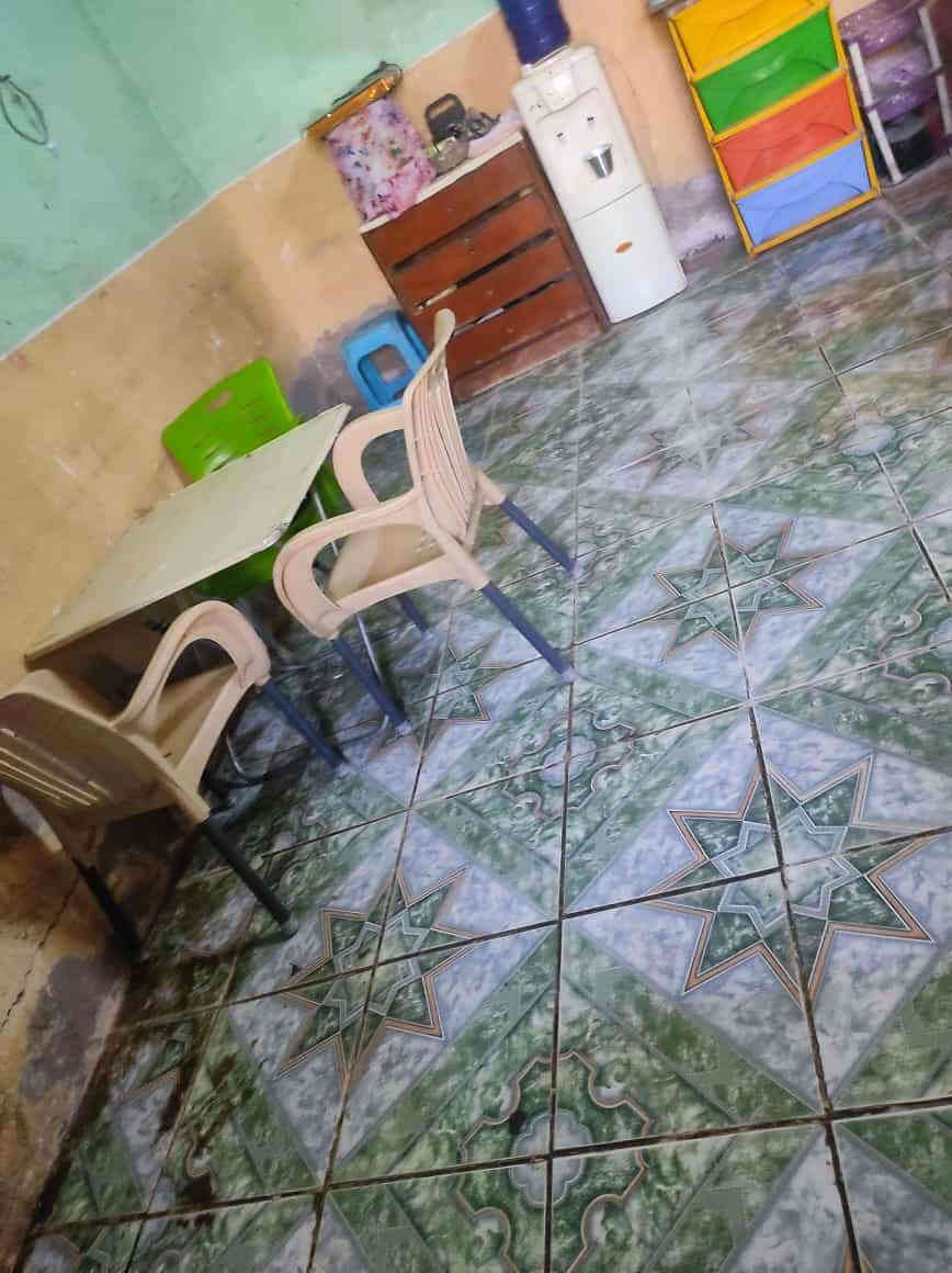 دار للبيع 170م السعر 45وبي مجال  
كوفه شارع المعمل قرب صوره الوئلي 
يحتوي علىٰ غرفتين وصاله وستقبال ومطبخ وصحيات 
قريب عن شارع مشمول بتطويب ***********
