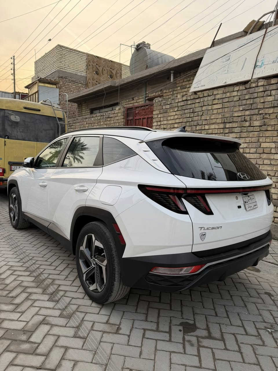 توسان 2024 فول مواصفات وارد امريكي
ماشية 34 فقط

دخول جديد وترقيم  جديد بغداد بسمي تحويل مباشر 

محرك ٢٥٠٠ - داخل لونين ابيض واسود 

فتحة ( سلايد ) - كشنات جلد  - رادارت 360 

امامي خلفي جانبي

شاشة العدادات  

لكترونية (ديجتال) - تشغيل عن بعد - نقاط 

عمياء - 

شاحن وايرلس لاسلكي - صندوق كهرباء - 

تحديد مسار - تدفئة كشنات  - كشن كهرباء - 

اشاير بالمري - بصمة تشغيل وابواب - دخول ذكي  - نظام ترحيب - اوتو هولد - اوتو ستوب  

- قيادة ذاتيه  - مثبت سرعة - توقف ذاتي امامي خلفي  (مانع التصادم )  -   تحكم ستيرن 

- وبعد بيها هووواي مواصفات 

‎السيارة جديدة بمعنى الكلمة وبالواقع بعد احلى 

وجاهزة من كل النواحي بدون اي نقص السعر 215 وبيها مجال كلش بسيط

مكاني بغداد 

‎‏‎للأستفسار هذا رقم 

***********بي واتس اب
