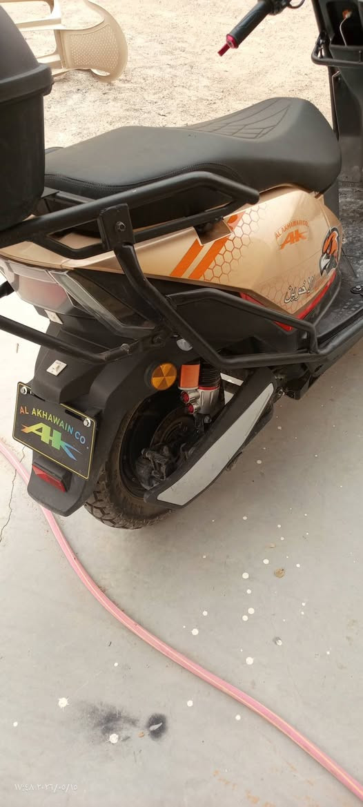 السلام عليكم
للبيع موطورك افلون جبلي T800 بعده مفول صاره 3 اشهر عندي بطارياته يقرن 10 ست بطاريات كهربائياته مابيهن نقص شخط مابي نضام بريك ABSمانع تزحلق بطارياته 2026/3/1 زائد درع همايه حديد وغلاف بطاريات داخلي 

وهواي مواصفات حلوه بي سعر 750 وبي مجال مكاني الفلوجه الاستفسار أكثر رقم واتساب ***********

