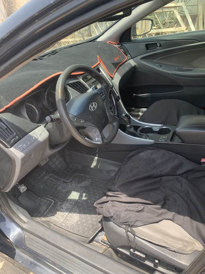 سوناتا موديل ١٣ وارد أمريكي حادثها جاملغ جهه السائق كير ومكينة مكفولة سيارة باسمي تحويل ثاني يومً مكاني بغداد التاجي  *********** السعر ٩٢ وبيهةمجال. شكرآ
