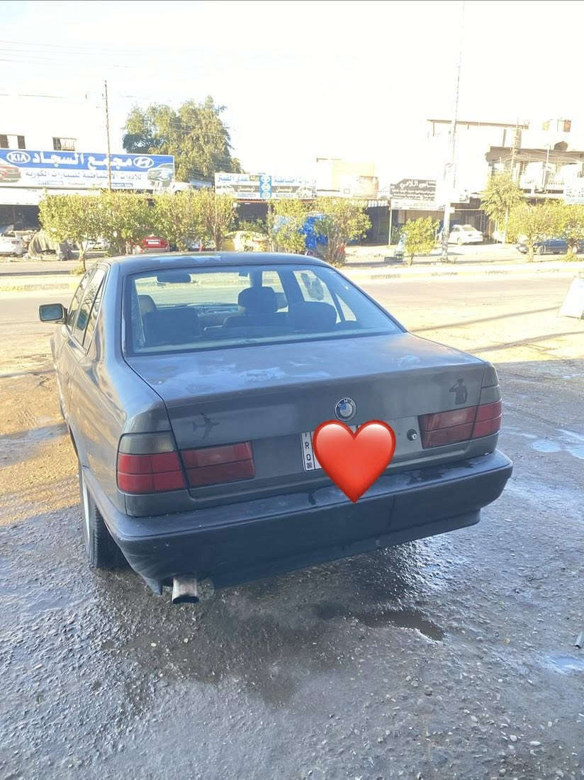 السلام عليكم حبايب مكلف بالنشر للتواصل واستفسار خابر  ؏ رقم
السياره اوربي رقم انبار الجديد 
محرك 20 نضافه 70ب ميه كير جاترك نمره طويله 
السياره شوفة العين عضمه كلش حلوه بدون ضربه وبدون خياس  عده كم شغله تشوفهن  بعينك السعر 40 وبيه مجال  
رقمي ***********
مؤمل علي
