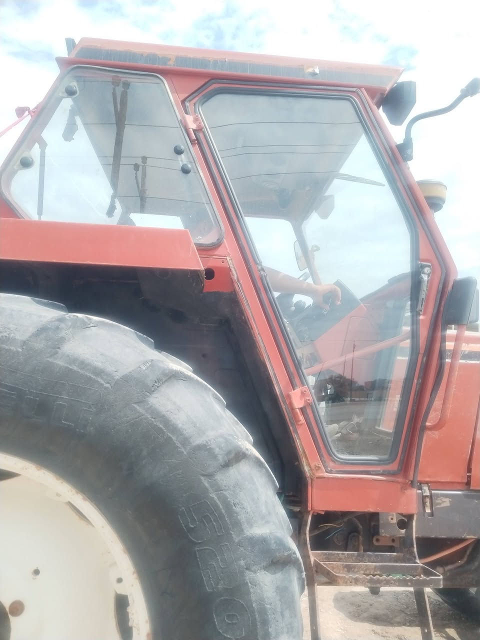 السلام عليكم  
للبيع مكينه فيات حجم ١١٥ 
العنوان واسط النعمانيه ***********
***********
