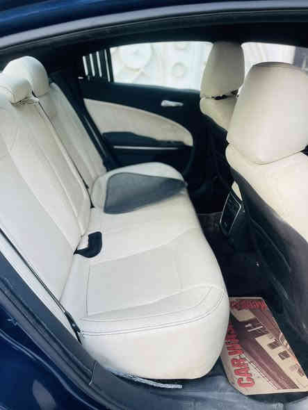 السلام عليكم جارجر للبيع(بدون مراوس) موديل 2016 مرمزة 2023 السيارة رقم بغداد مشروع وطني وبسمي سنوية وهزة جديدة تحويل ثاني يوم ماكو اي شكال ومكفولة كفالة عامة من الضربة ومن الصبغ ومن التبديل كلين تايتل موجودة صور الحادث وي الصور بدون ايرباك
مواصفات السيارة
(1) بصمة+ تحكمات ستيرن
(2) شاشة كبيرة+ كامرة خلفية
(3) مكينة(٦) ستة سلندر مكفولة
(4) كير ١٠٠/١٠٠+ حساسات
(5) صدر وتبريد وتدفئة درجة اولى
(6) كشنات جلد وكهرباء داخل ابيض
(7) تخم تايرات جدد+ داخل غرفة جديدة
(8) السيارة جاهزة مابيها اي نقص
(9) السعر ( ١٧٢  ) ورقة وبيها مجال المكان بغداد الكرخ للاستفسار  ***********
