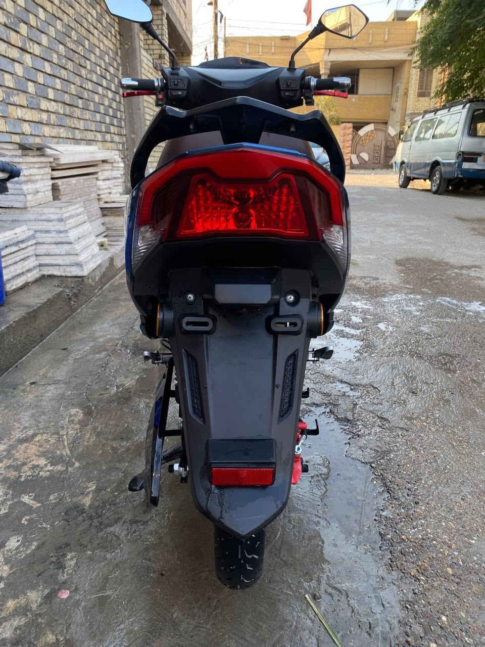 السلام عليكم دراجه شحن  للبيع نوع  سكنس  دراجه جديده كلش  مستخدمه كلش قليل  6 بطاريات مشتريه من شركه الجوهرة البحرية ب 975
 مشتريه بتاريخ 2025/8/18
هاي صور الدراجه ب المنشور 
الله شاهد الدراجه كلش جديده الملف 2000  و سرعه الدراجه 95 حقيقي 
 جديده و قليل مستخدمه  
الوصل  مال شراء بالمنشور 
سعر الدراجه ب 850 وبيه مجال العنوان بغداد البياع
تقاطع درويش حي المعالف 
شارع دكتور حافظ تقاطع الربيعي الاستفسار اكثر على الرقم ***********
