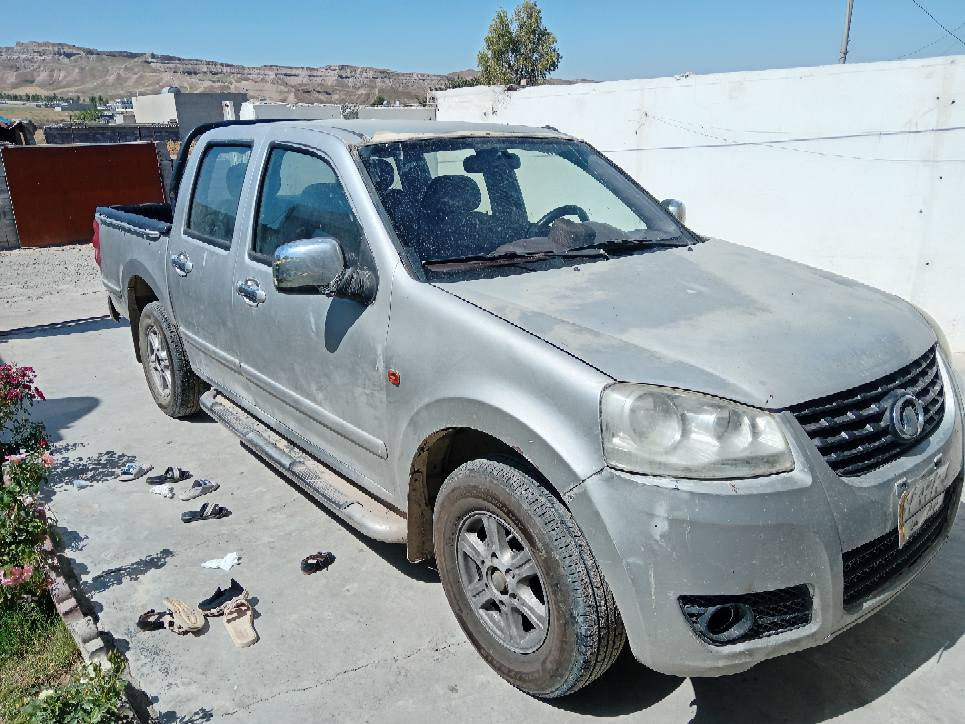 بەناوی خودای گەورە 
پیکاب گریت وێڵ مۆدێل 2013  ڕەقەم جنوب سەنەوی پلاستیک بەشەرتی ئەوەلیات وئەسڵی 
چەند پارچەیەکی بۆیاغە من بەعام دەی فرۆشم 
گێرعادی گێرومەکینە بەشەرت مەکینەی کەمێک دووکەڵی هەیەسەوتی نیە و بەشەرت ، چوارتایەی تازە تاخم پێشی تازە سەیارەیەکی توندەوماڵی دۆستە  نرخی 45 گەڵا و معمەلە  *********** كويسينجاك, أربيل
