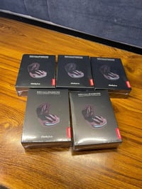 سماعات • ٨ قطع • مغلفة نايلون