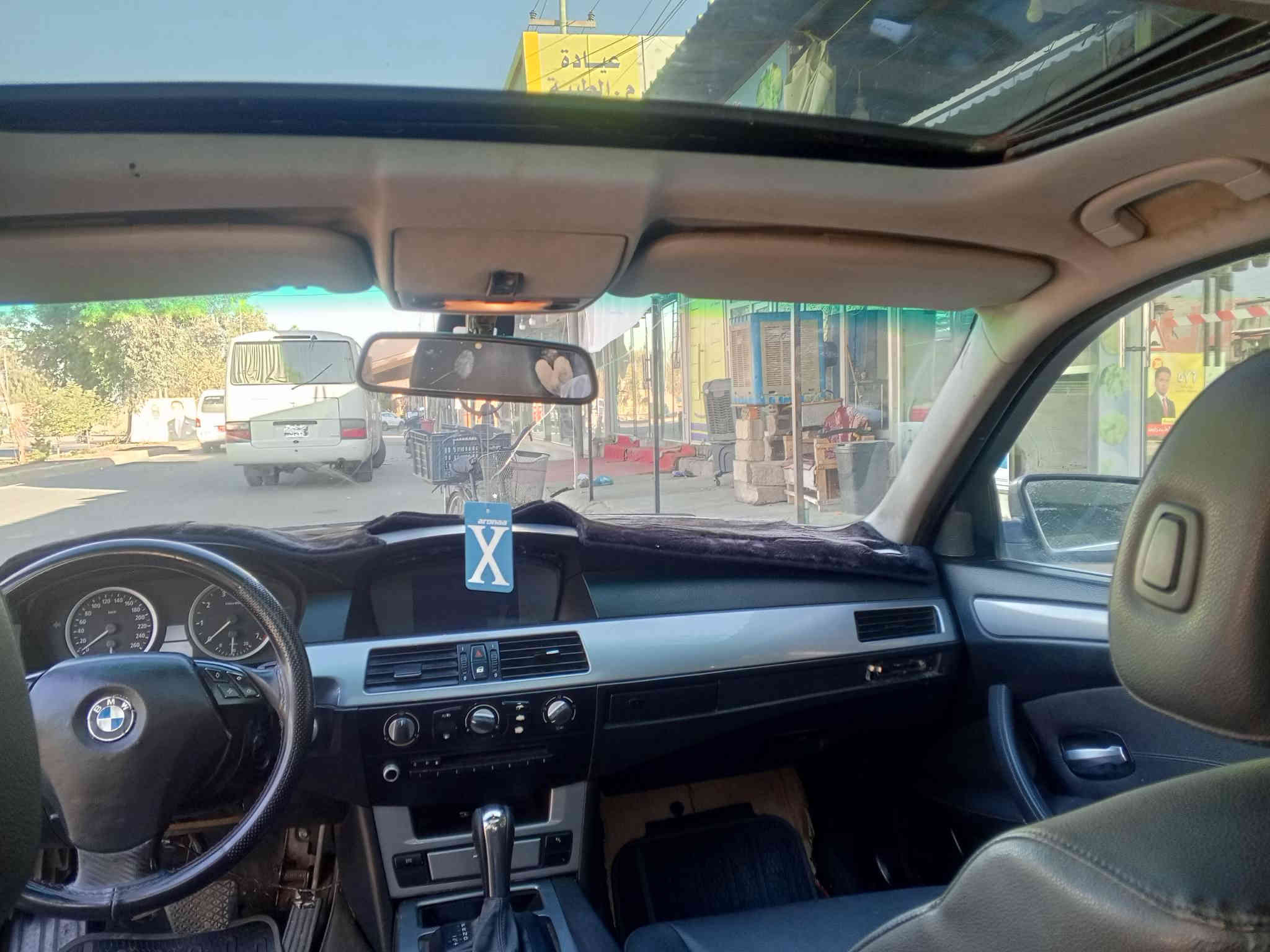 بیئێم چاوبرۆ مۆدێل 2009  مەکینە 528 تۆماتیک فول فول مواسەفات بەناو خۆمە 14 ورەقە غرامە  دەگەرێتەوە سێپارچەی پێشی بۆیاغە سعر 79 ورەقە  
***********
