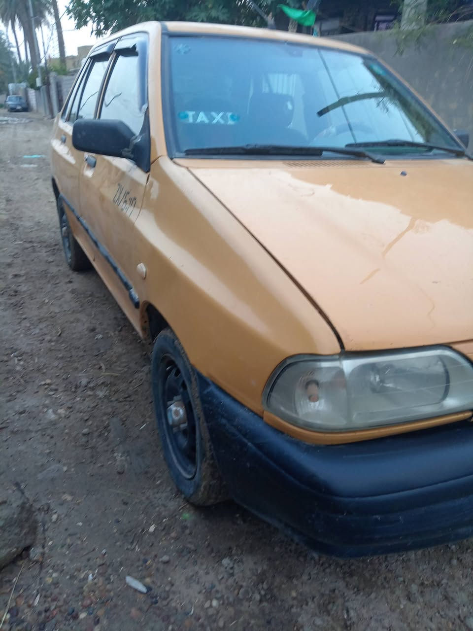 سلام عليكم سايبه موديل12كير محرك حداديه بجيس تخم تاير سنويه لل30رقم بغداد نكليزي مصفره هيا وغرمات  بسمي تحويل شوكت متريد سعر 24 وبيها شي قليل شراي يتصل ويدلل ***********
