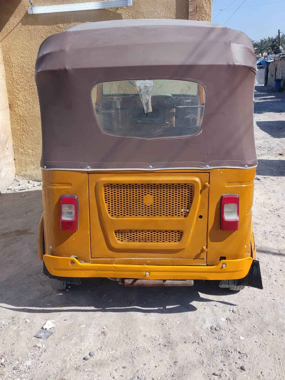 سلام عليكم تكتك 2022شهر 3 محرك كفاله برغي ممفتوح مرقمه رقمه نجف انكليزي
تكتك مصبوغه عام  تخم تاير جديد السعر 7400وبيا مجال شي كلش قليل ***********
