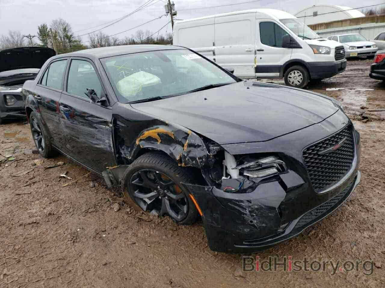 السلام عليكم
اوباما S
موديل ٢٠٢١
فول مواصفات عده الفتحه 
حادثها قطعتين
رقم سليمانيه باسمنه السياره 
جاهزه من كل النواحي اي نقص ما بيها 
عارضها ٢٥٥ورقه وبيها مجال 
مكانها بغداد حي الجهاد او الغزاليه 
وهذا رقمي 
*********** 
ومن الله التوفيق
