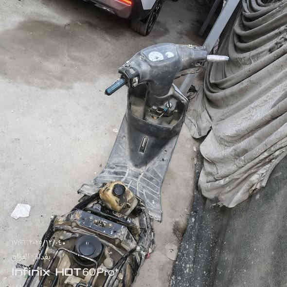 سلام عليكم
دراجه بيجي 9 زروف
تجفيت جديد
كهربائيات شغاله
بيه نقوصات
كفرات كامله
العطل كابريتر
للتواصل. ***********
