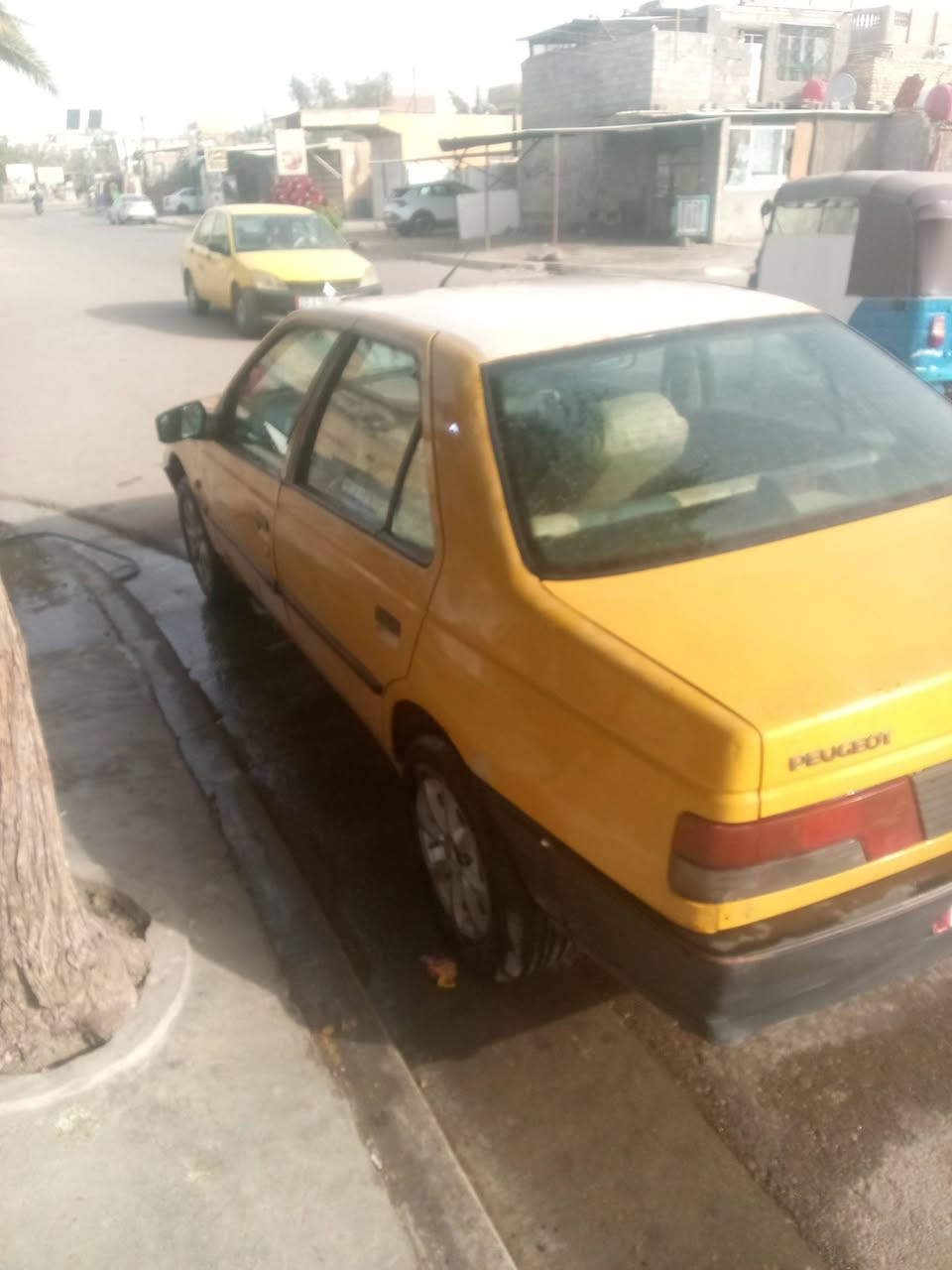 السلام عليكم سيارة بيجو روا موديل 2009 هزة جديده سنوية لغاية 2030 محرك نظيف تبريد شغال دواخل نظيفه فقط الكير يحتاجله ترتيبات المكان بغداد الشعب السعر 22  بي مجال بسيط شرط التحويل. ***********
