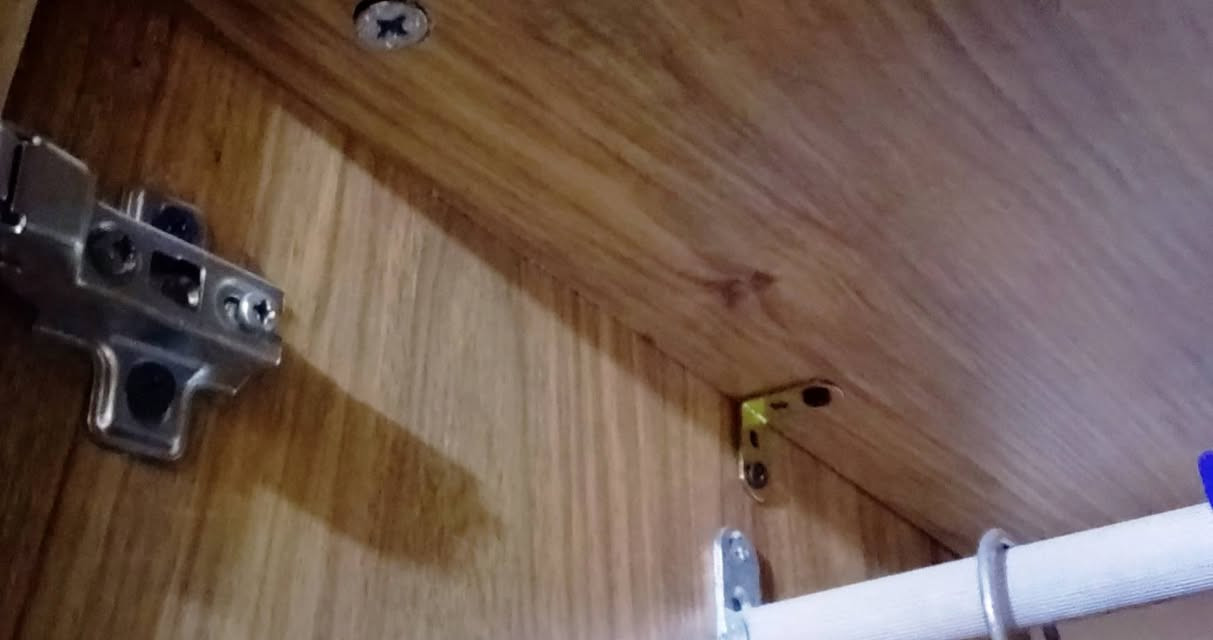 للبيع غرفة نوم 5قطع بيه جراره مكسوره ولكنتور بي ملأ حضات موضح بل صوره ول جربايه جك عاطل مكسور سعر  350 هاتف ***********
