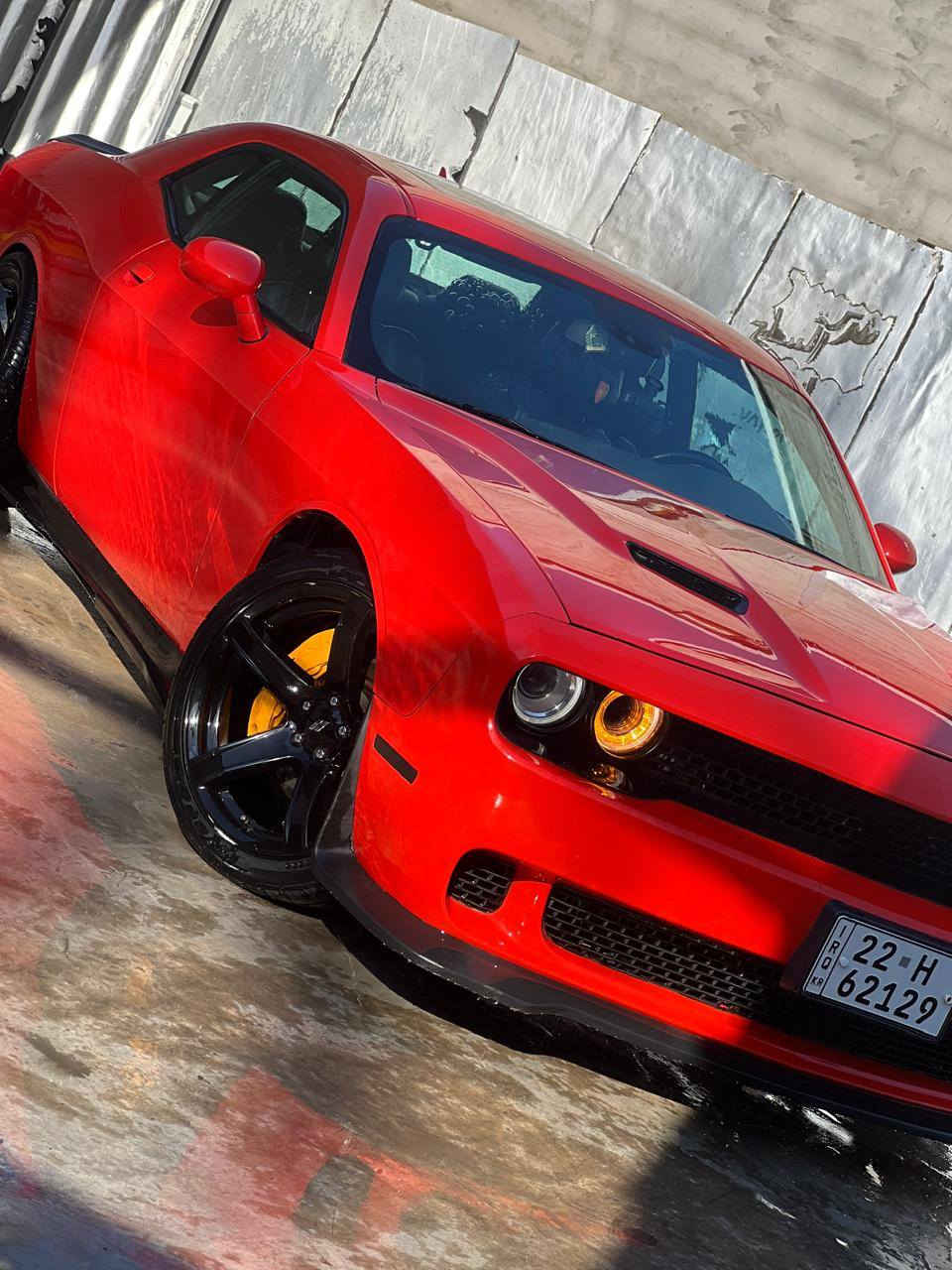 جالنجر 2017 لون برتقالي رقم اربيل
محرك 3600 جي تي 
فول السياره 
فتحه تحكمات تدفئه تبريد كشنات 
ستيرن تدفائه 
سماعات الباين 
تو ويل 
و بالاضافه الى سوبر تراك باك 
 السياره سرقه 3 قطع 
و كلير باب و جاملغ شرط كلير 
السياره ما بيها قطره تعديل أو معجون 
لا حادث ولا اي ضربه 
السياره جي تي 
***********
كربلاء قرب فندق البارون
رقم اربيل  
السعر .....
