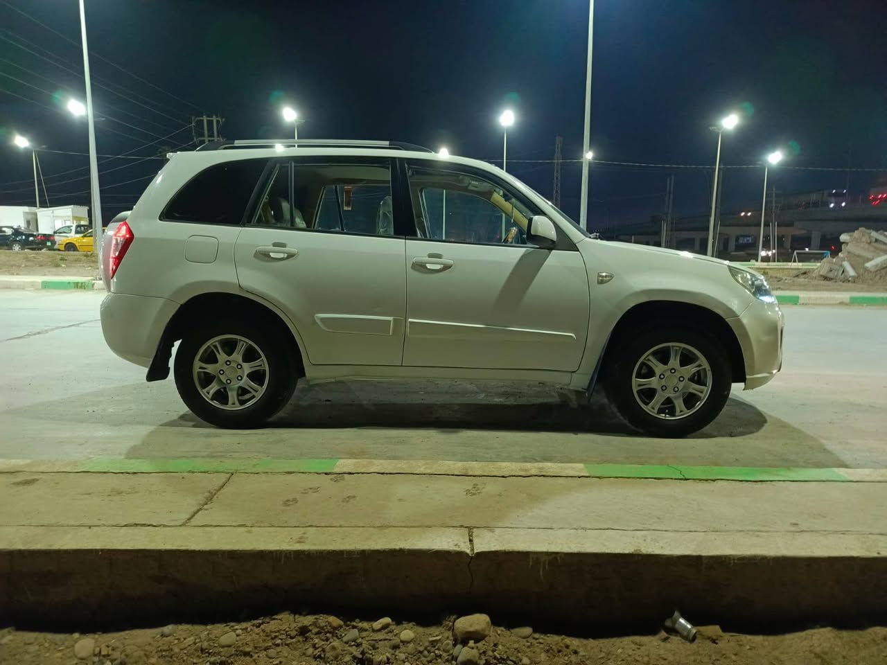 اسلام عليكم تيكو موديل 13رقم قادسيه كفاله عامه من الضربه. وتبديل مكينه وكير حداديه جديده تخم تاير كهربايات شغاله  شاشه سنتر سياره جاهزه العنوان ذي قار الشطره السعر 50بيه مجال ***********
