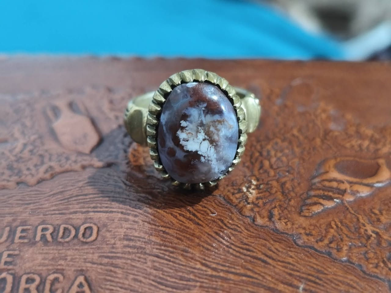 السلام عليكم شباب خواتم للبيع السعر خاص ***********
