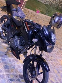 دراجة نارية • ١١٠٠ • أوراق كاملة