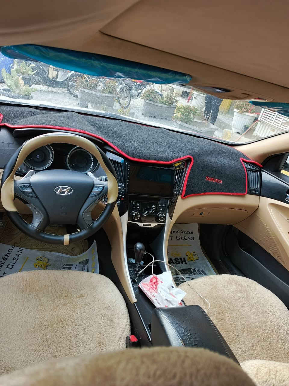 للبيع سوناته 2011 فول  مواصفات. سياره رقم بغداد انكليزي مداور ثاني يوم كفاله من ضربه   والصبغ والخياس  سياره جاهزة  مكينه 2400.  مال جناي سياره  جديده و جاهزه مجهزه كهربائيات كلها شغاله مكان نجف حي الوفاء  ***********. سعر 130 و بيها مجال
