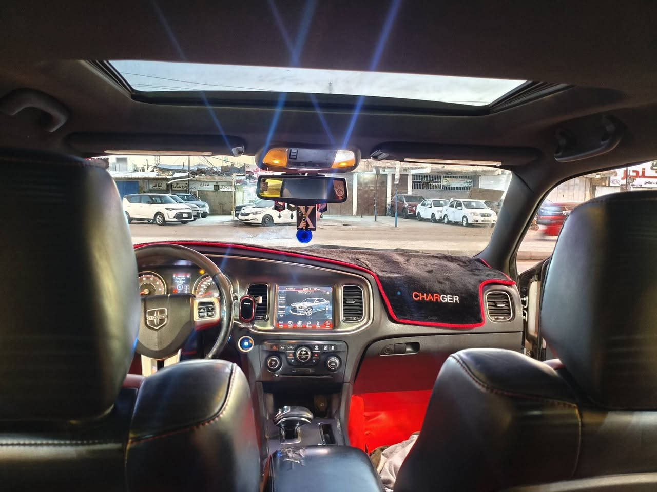 سلام عليكم شباب جارجر كنديه 2012 بسمي مباشر صارله شهر مديوره رقم بغداد فول مواصفات فتحه كير طياره عداد 260 غرفه حضن جلد احمر 2020 مفروشه جلد حساسات امامي خلفي منضومه زنون اصفر مكان حادثه مبين فقط جاملق خلفي ومقسمه البيبان ولبنيد النرمايد جاملقات اماميه ممفتوحات *********** مكانه ميسان سعر 140
