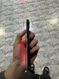 ١٢ برو ماكس • ٢٥٦ • ظهر مكسور