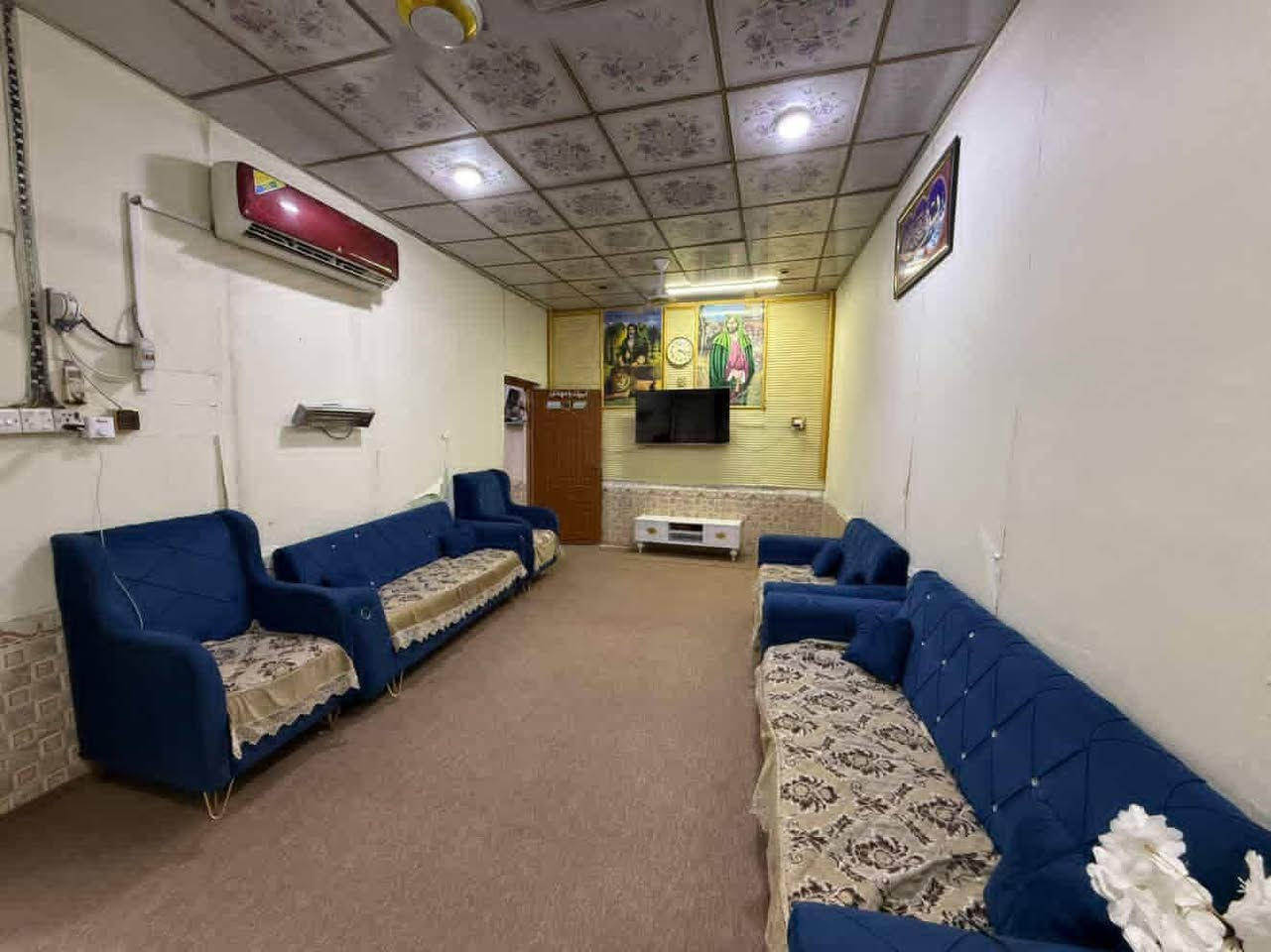 بيت زراعي مساحته ١٢٠
الدجين شارع حجي كشكول ثالث فرع 
ثاني بيت قريب ع شارع العام 
يتكون دوانيه غرفتين صاله مطبخ كلدور صحيات خارجيه // بناء بلوك \\ عكاده بيت نضيف 
سعره 48
مساحته الدوانيه ٧*٣ 
الغرف ٤*٣
الصاله ٤*٥
للاستفسار اكثر تصال ***********
