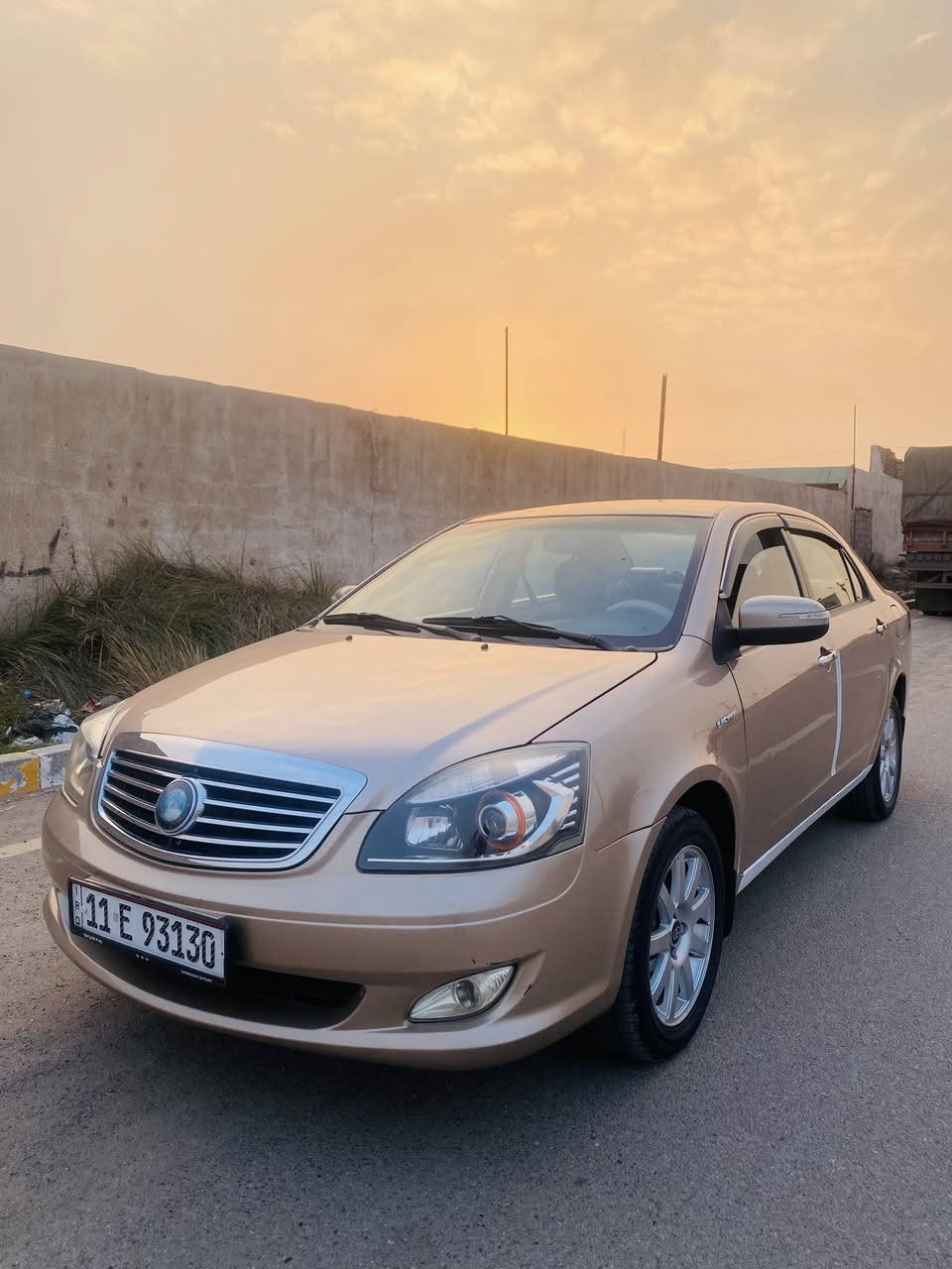 يالله 🤲على بركه الله السلام عليكم/سياره  جيلي موديل(2013)السياره كلش حلوه مصبوغه حزام تخم تاير جديد دوشمه كوستر ارضيه جلد تبريد شغال مكينه بلادي كير بلادي على وضع الشركه السعر 55وبيه مجال رقم إنكليزي تحويل ثاني يوم رقم لاستفسار ***********
