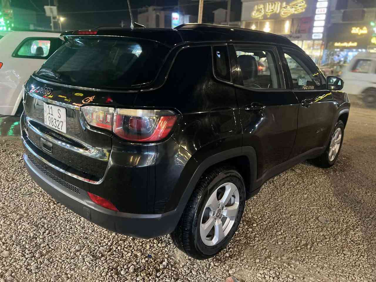 جيب كوماس بيع او مراوس 
موديل 2020
فول عدا الفتحه بصمه 
كشنات جلد تدفه تبريد +ستيرن تدفه 
حادث حلو فقط قطعه وحده البنيد نفسه مصلح بدون اي تبديل 
سياره جاهزه والمراوس حسب القناعه  
للاستفسار ***********
