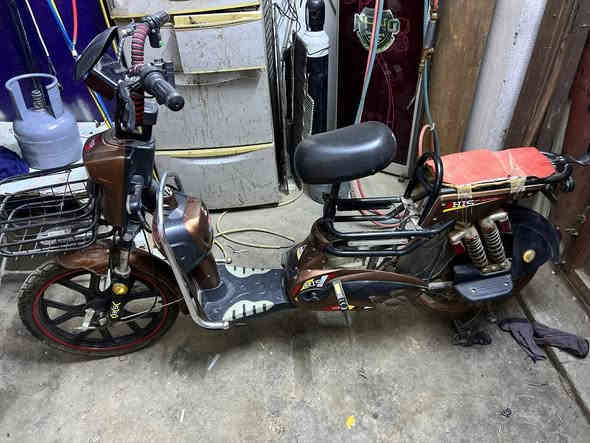 دراجه شحن للبيع حجم كبير نقص بطارية السعر 275 الف 
رقمي للاستفسار ***********
