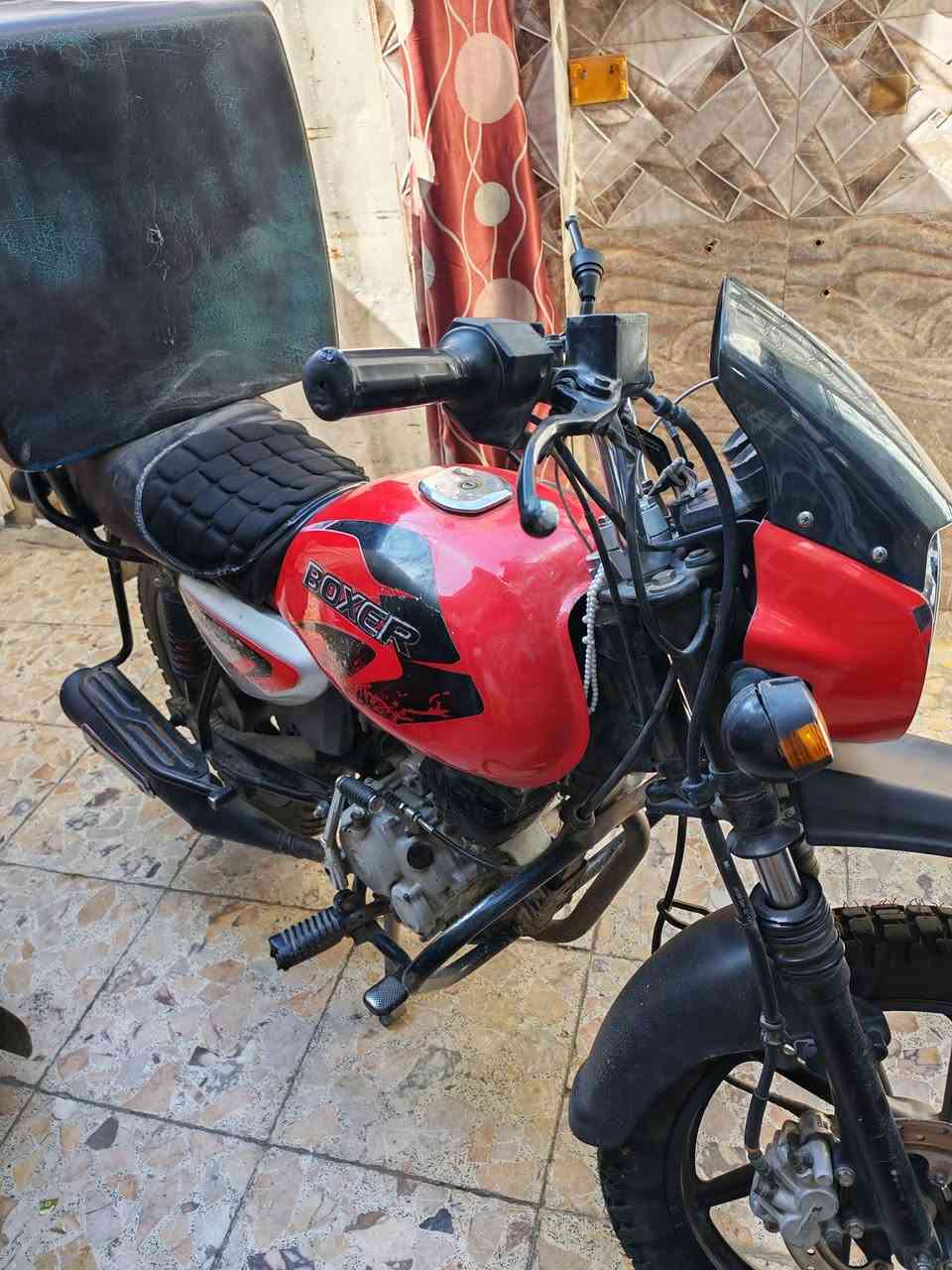 بوكسر موديل  21 نظافة تخبل اوراق كاملة لحد ترقيم سعر  مليون و 100 وبيها مجال
بغداد الحرية 
***********
