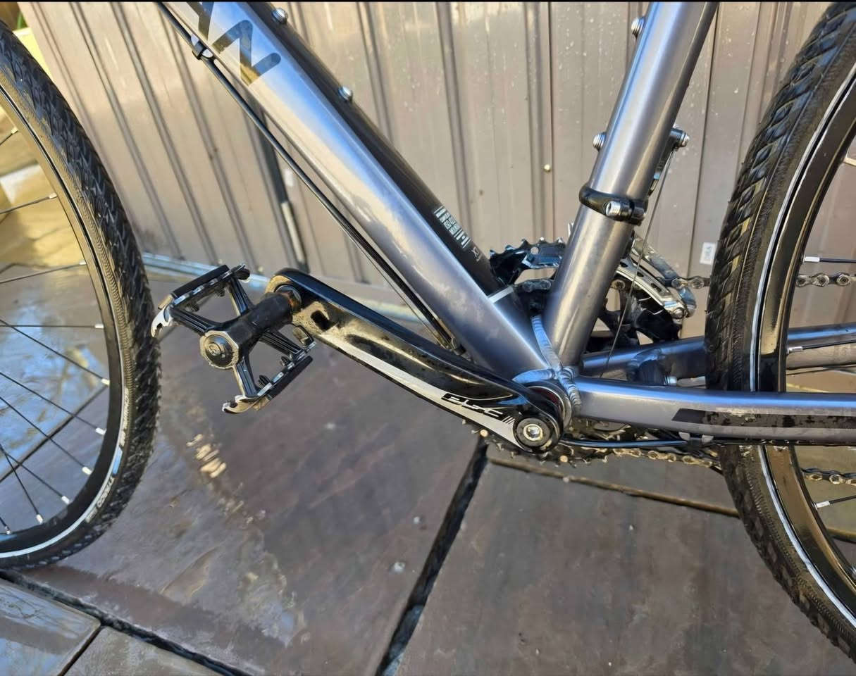 ماشاءالله ترحال بايك ❤️ نظافه %💯✔️
Boardman MTX 8.8 2020 🇬🇧
قياس فريم 54cm L
دبل هواء 👌
سيستم كامل شيمانو ديور 2 × 10
تايرات شوالبي ضد بنجري 💯

قريباً متاح خلال ١٥ إلى ٢٠ يومًا
من UK الى كوردستان/العراق 🇬🇧

شوفه صورة تفاصيل مواصفات
للحجز و سعر خاص او واتس اب  009647707695222


**إذا كنت صاحب هذا الإعلان وتريد حذفه لأي سبب، رجاءا أرسل رسالة إلى الدعم الفني**