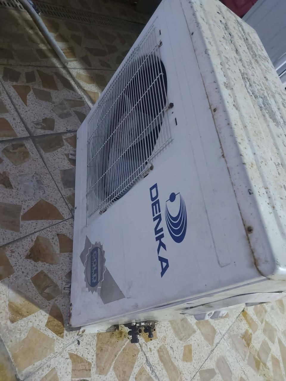 سبلت دنكا ٣ طن ماطوره عاطل ..فقط قطعه خارجيه وداخليه وريمونت بدون بواري .
٣٠٠ الاستفسار خاص انطيك رقم راعيه


**إذا كنت صاحب هذا الإعلان وتريد حذفه لأي سبب، رجاءا أرسل رسالة إلى الدعم الفني**