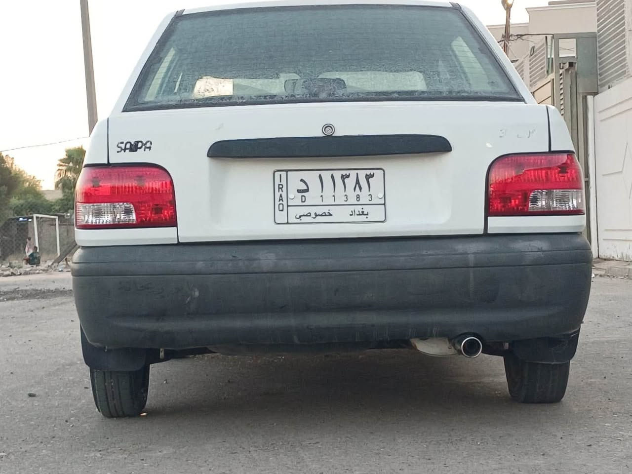 سلام عليكم حبايب سايبه مديل ٩ السيارة مكفوله 
كير ومكينه جدد 
مصفرة غرامات صدر مامي خلفي جديد تبريد ثلج تخم تاير جديد بس واحد تعبان السيارة بيها بس هلالات معمرة باقي السيارة مكفول شواصي مكفولات كهربايات كلها شغاله العنوان بغداد البياع السعر ٣٣ وبيها مجال بصيط نتصل وخادمك***********
