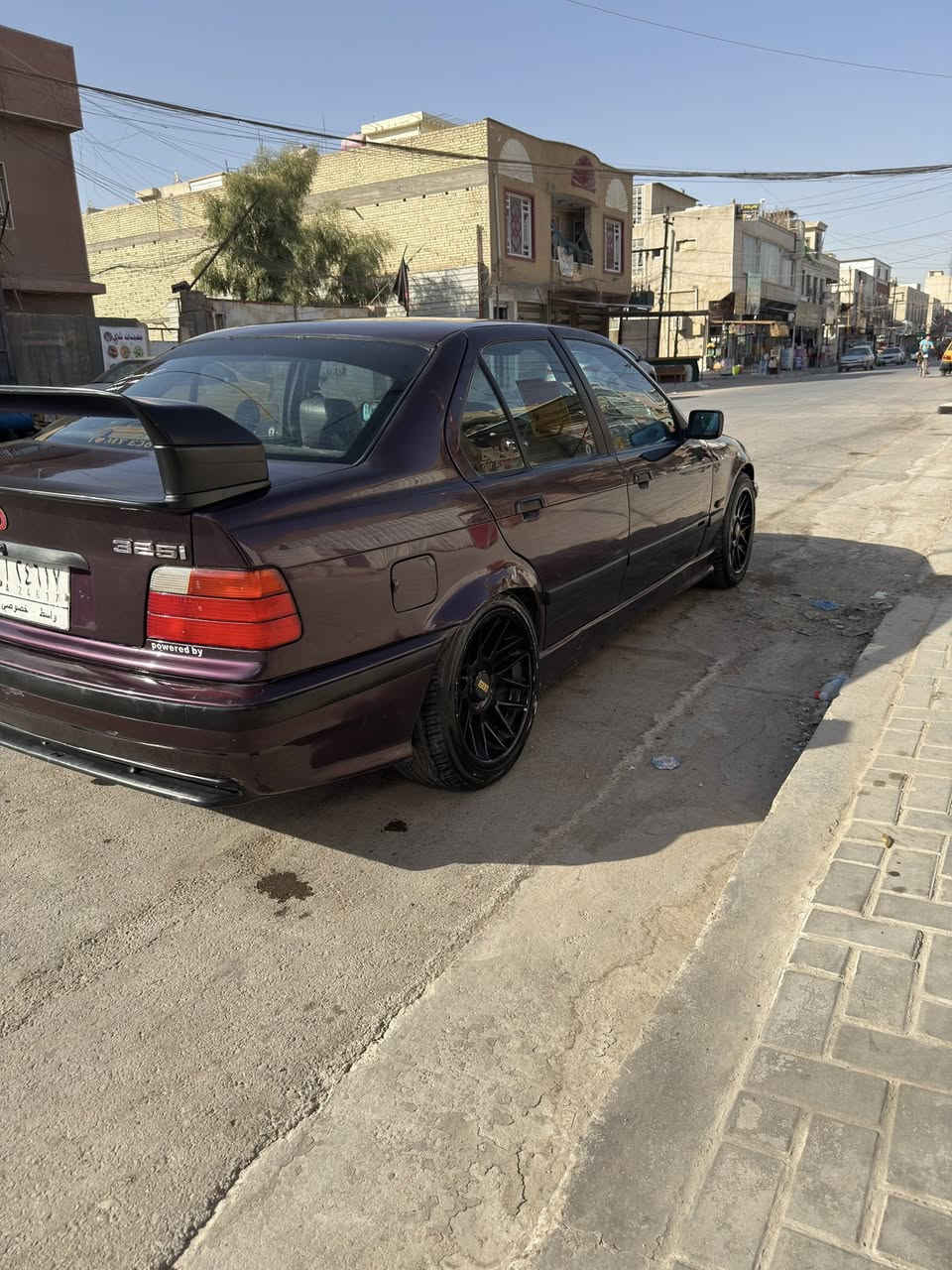 السلام عليكم 
E36 للبيع 

كهربائيات رجعتها كله بلاد ماكو جطلات
كير zf شور شفت
محرك 25مسكر فانوس
صدر اماني خلفي
تخم تاير قبل فتره شديتهن
3جام كهرباء وحده جوبي
سياره حلوه يرادلها شوي ترتيب
سعر45 وبيها مجال
رقم ***********
