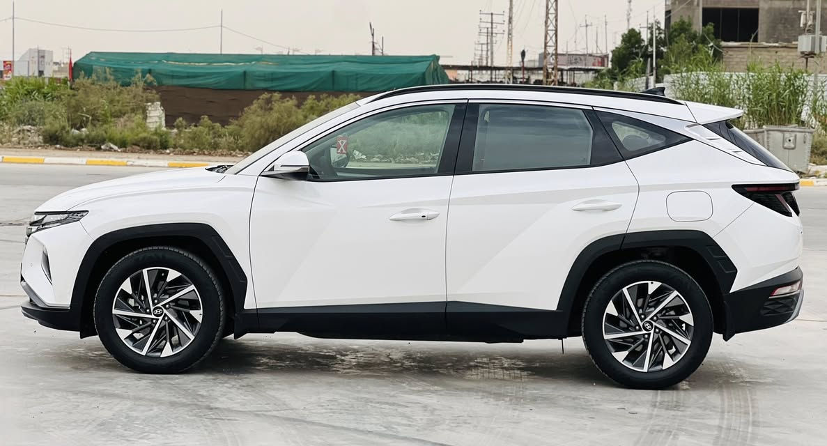 هونداي توسان خليجي 2024جديد  

رقم بغداد تحويل 

عداد المسافه : 42الف km

حجم المحرك : 4 سلندر 2000 دوش 

المواصفات .. 

بصمة تشغيل وابواب تشغيل عن بعد 

رادار مانع تصادم - حساس امامي خلفي 

تبريد قطعتين - اوتو هولد - اوتو ستوب 

مري شفط - مقاعد اماميه تحكم كهرباء 

شاحن وايرلس - شاشة كار بلي - بردات خلفيه

السياره زيرو على ايدي سبير منازل 

للاستفسار الاتصال***********-***********
