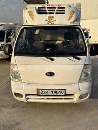 كيا بنجو براد موديل 2011 2700  مفتوح  السياره نضيفه وكلشي بيهة شغال كي...