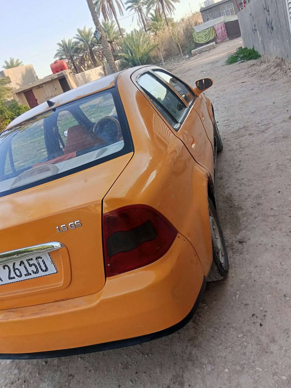 السلام عليكم للبيع جيلي سي كي موديل 2013 بسمي رقم بابل مدارو ثاني يوم مصفره هيئه وغرامات السياره مكينه بيه خيط بخار قليل كير خير من الله حداديه السياره مكفوله من الضربه بيه فقط خياسات موضحه بل صور عله ايدي لايت عالي ناصي زنون اطارات بطاريه جدد اشاير يمنه يسره دبل اشاره كله شغال مكان السياره بابل 
***********
السعر 21 وبيه مجال بسيط
