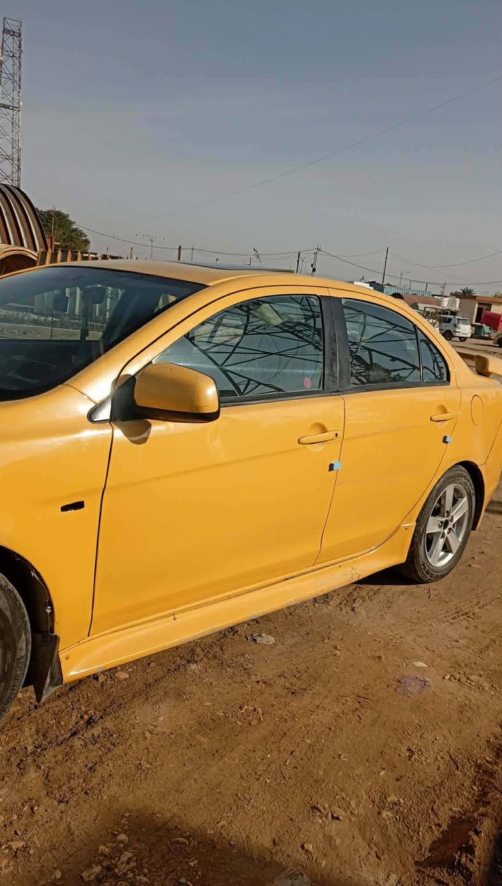 لانسر قرش تكسي13 
جاهزه مصفرة من كلشي 
بسمي تحويل مباشر 
حداديه تخم تاير باتري جديد 
فتحه تحكم ستيرن شاشه بنروما
حادثه جاملغ خلفي فقط لا حوض ولا تكم سعره 80 بيه مجال 
بيع او مراوس مكانه الحله


**إذا كنت صاحب هذا الإعلان وتريد حذفه لأي سبب، رجاءا أرسل رسالة إلى الدعم الفني**