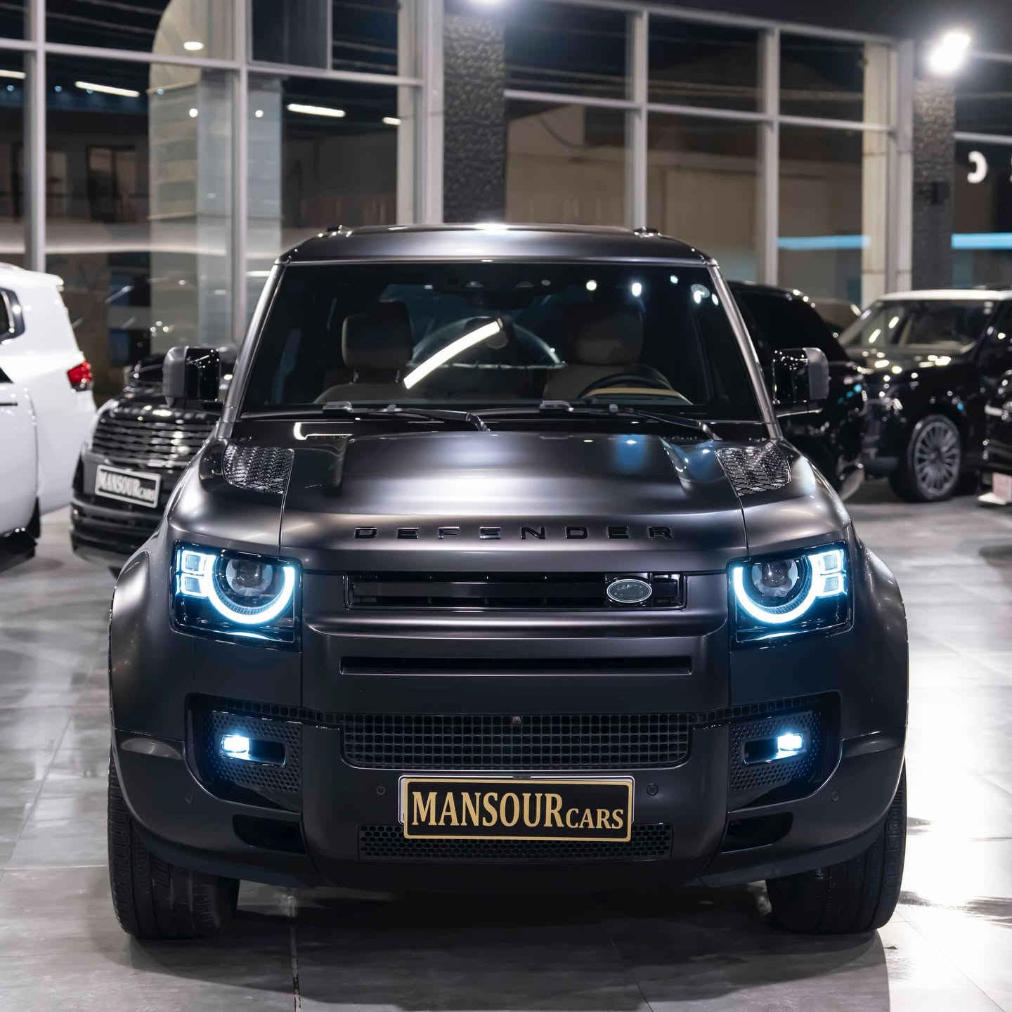 ‏Mansur cars 
عربي / كردى 
.   
النوع :  LANDROVER
الموديل :   DEFENDER  HSE P400
سنة  الصنع :  2025
المحرك : v6
ناقل الحركة :  AUTOMATIC 
نوع الوقود :  بنزين  
الحالة :   خليجي   سردار 
عدد الأميال  : 17,000   Km
‏#MANSUR_CARS_ERBIL_F1    
:::::::::::::::::::::::::::::::::::: 
درووستکراوی :- LANDROVER
مۆدێل :   DEFENDER HSE P400
ساڵ : 2025
بزوێنەر :V6
بگۆری بزوێنه‌ر :  AUTOMATIC 
سوتەمەنی :  بنزين 
دۆخ :خليجي سردار 
ماوەی رۆشتوو :  17,000    Km
‏ ‏#MANSUR_CARS_ERBIL_F1  
:::::::::::::::::::::::::::::::::::: 
‏‎‏‎🗺️ العنوان: ERBIL- 40m STREET 
‏ / MANSUR CARS
‏‎‏‎📱 للاستفسار يسعدنا تواصلكم معنا على الأرقام التالية
‏‎‏‎📱بۆ زانیاریی زیاتر خۆشحال دەبین بە پەیوەندیتان بە ژمارەکانی
 
***********
***********
