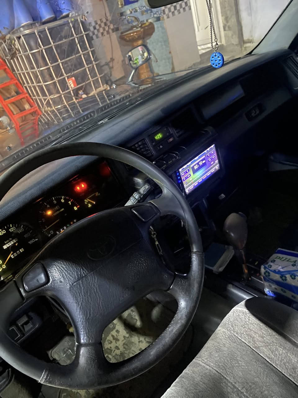 السلام عليكم أرنب موديل95سيارة جديدة بدون ضربة وصبغ تبريد قطعتين صدر جديد تخم تاير لايت زنون بغداد الدورة السعر58الهاتف***********
