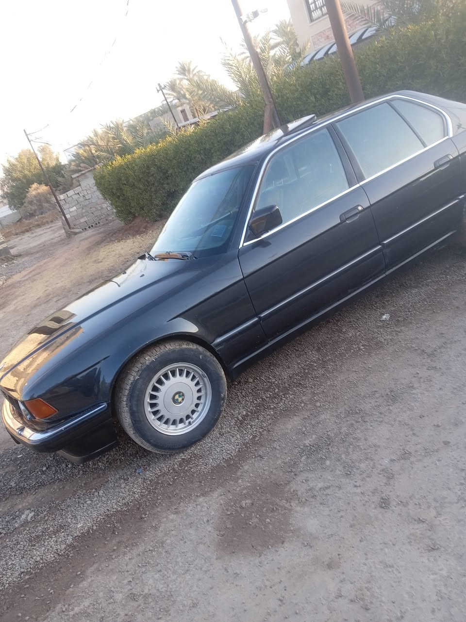 السلام عليكم بي ام موديل 92 الحجم 735 والتفاصيل والباقيه داخل الفيديو السعر 73 وبيها مجال رقم الهاتف ***********
