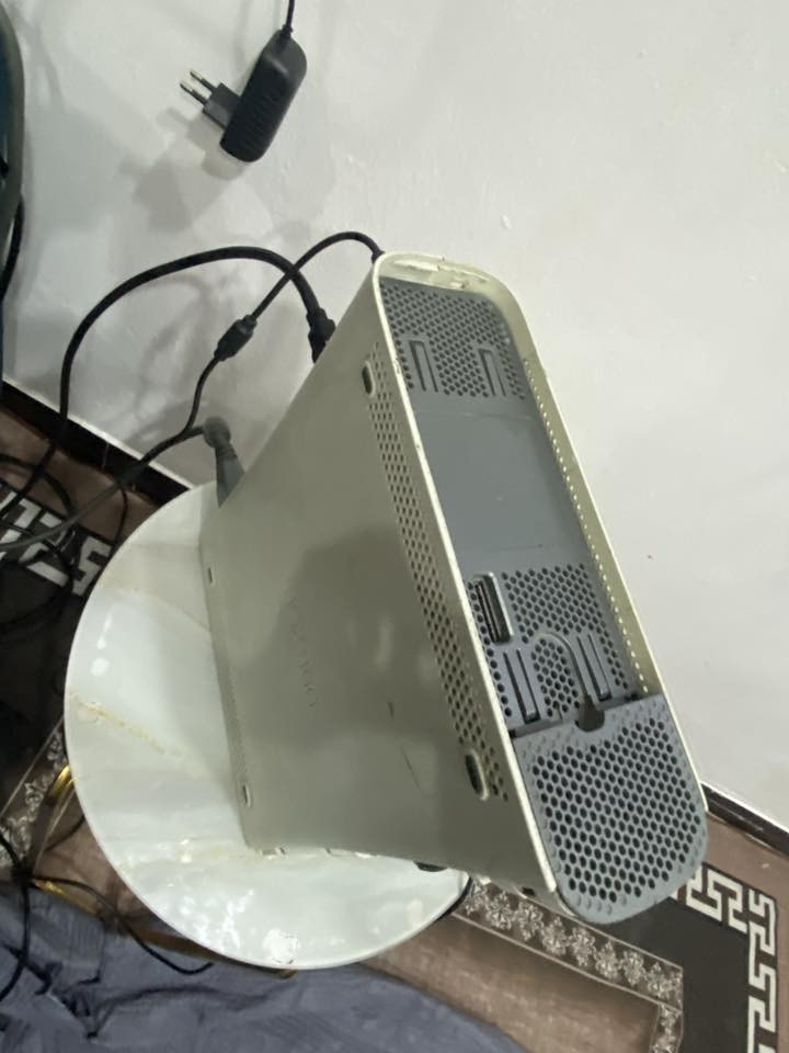 اكس بوكس360 فات شغال اي خلل مابي
نقص بس الهارد والغطاء مال وجه
مثل متشوفون بالصور الجهاز مكفول تفحص وتاخذ
مع جوستك واير اصلية وكامل ملحقات الجهاز
 مكاني بغداد الدوره
وعندي توصيل🚚


**إذا كنت صاحب هذا الإعلان وتريد حذفه لأي سبب، رجاءا أرسل رسالة إلى الدعم الفني**