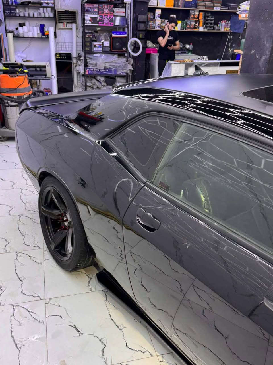 جالنجر Sxt فول 2015
فتحة (السعر 125)وبيها مجال 
كشنات جلد ستيرن كهرباء وكشنات
مري تسخين 
سبورت
دبات صوت 
مكينة وكير مكفولات
تبريد
صدر 
هزة جديدة 
ارقام جدد
صبغ 3 قطع جاملغ مبدل وواحد صبغ
لايت زنون
صدر جديد
دواخل بيها كلشي موضحلك 
***********
باسمي رقم بغداد 
مكاني شارع فلسطين
