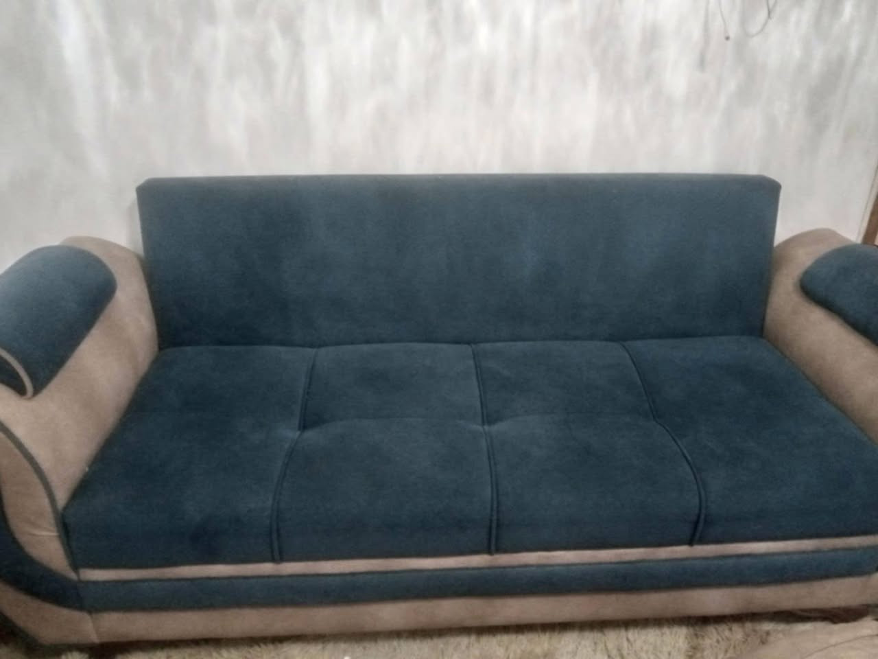 عندي تخم نظيف تفصال عراقي سعر 300 قفل العنوان حي الجامعه
١٢ مقعد 
٢ ام ٣
٢ام ٢
و٢ كراسي


**إذا كنت صاحب هذا الإعلان وتريد حذفه لأي سبب، رجاءا أرسل رسالة إلى الدعم الفني**