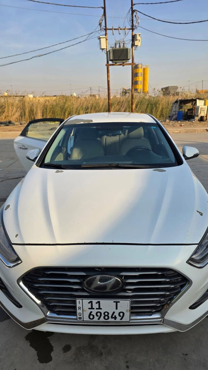 سلام عليكم سوناتا موديل 2018 وارد امريكي بيها تكشير بل كشر وبيها صبغ فقط بيها منظومة غاز سيارة جاهزه مناقصها شي صور سورنار مرفقة معه صور رقم بغداد انكليزي جديد مكانها بغداد سعر 120 بيها مجال للشراي ***********
