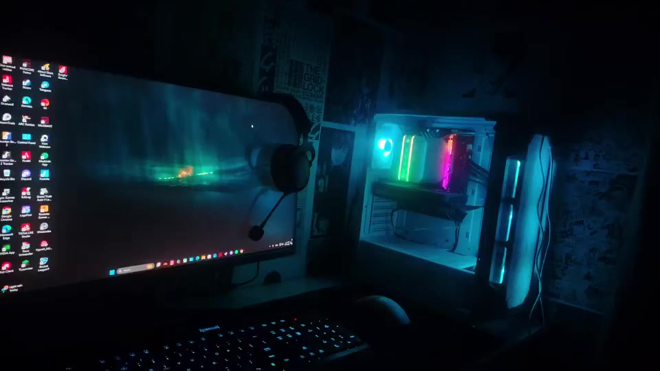 كيس للبيع + كل كراتين موجوده
GPU: ZOTAC RTX 5060TI 8G TWIN EDGE
CPU 15 13400F 
RAM TWINMOS 16G DDR4 3200MHZ
CL16 RGB 
LEXAR M.2 1T 
CASE GAMDIAS AURA GC1 ELITE WH 
PSU GAMDIAS AURA GP650 
CPU COOLER ALSEYE M90 WHITE


**إذا كنت صاحب هذا الإعلان وتريد حذفه لأي سبب، رجاءا أرسل رسالة إلى الدعم الفني**