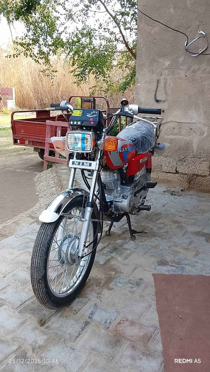 البيع دراجه نامه جديده حيل وكامله وكله شغاله مكينه كفاله مامفتوحه الدراجة انضف من  الصوره موديل 2025 المكان كربلاء الأمام عون السعر 625 وبيه مجال بسيط الرقم ***********
